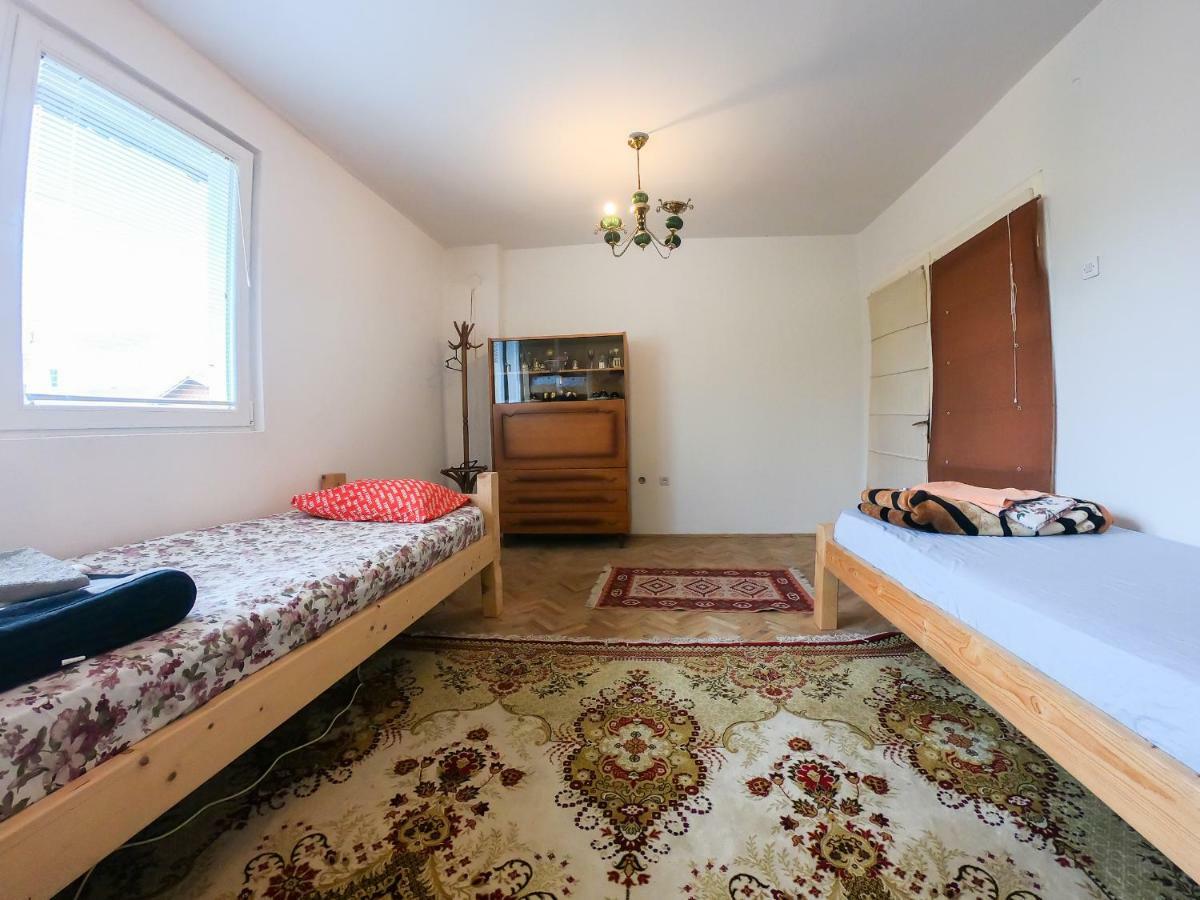 Sarac Hostel เปเย ภายนอก รูปภาพ