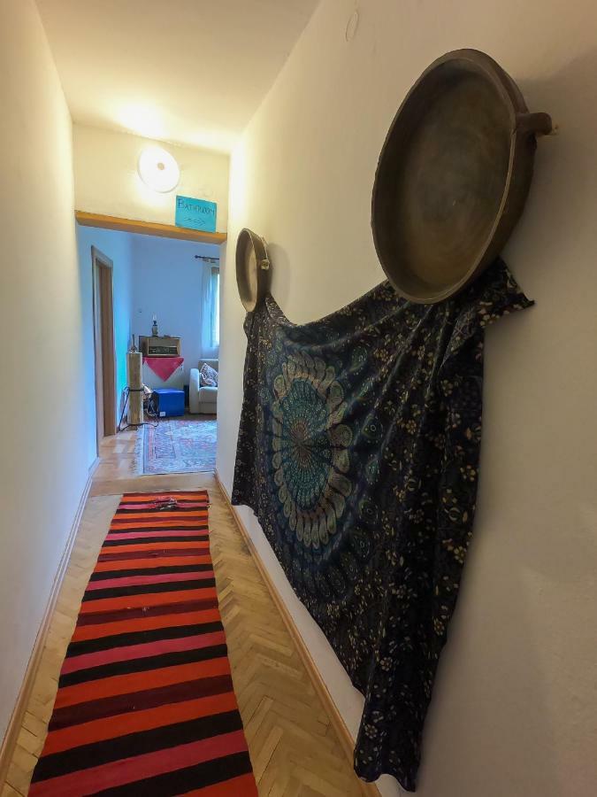 Sarac Hostel เปเย ภายนอก รูปภาพ